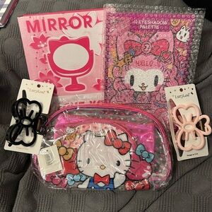 Hello Kitty Cosmetic Set with Hair Clips